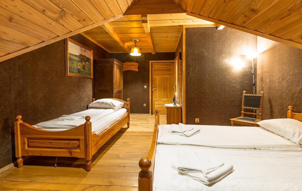 Krakowiacy I Gorale Hotell Krzyszkowice Eksteriør bilde