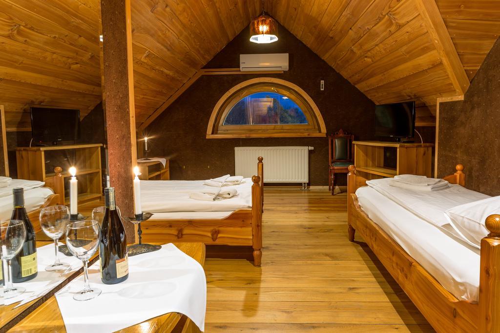 Krakowiacy I Gorale Hotell Krzyszkowice Eksteriør bilde