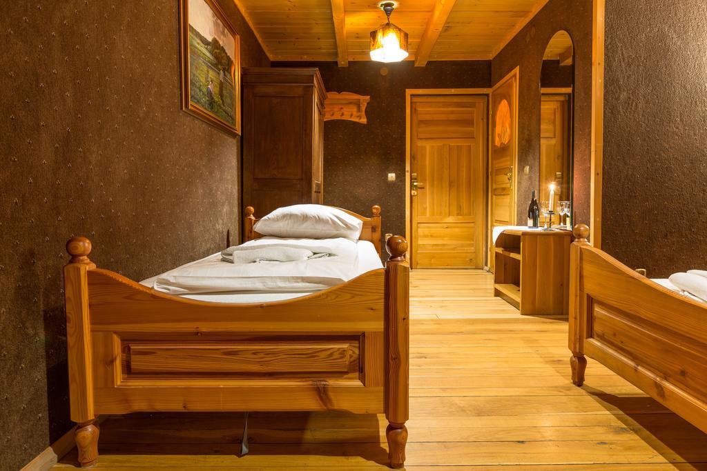 Krakowiacy I Gorale Hotell Krzyszkowice Eksteriør bilde